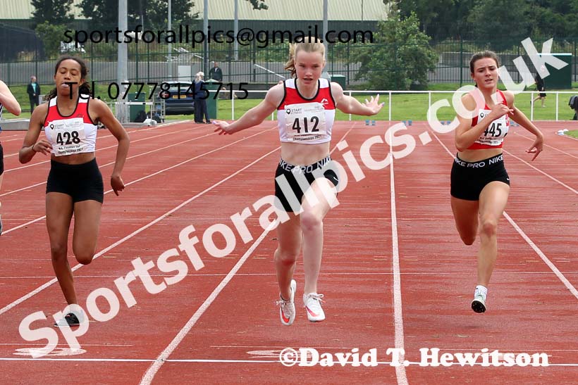 Women and Girls 100 metres, 2021 North Eastern Track and Field Champs., Middesbrough. Photo: David T. Hewitson/Sports for All Pics